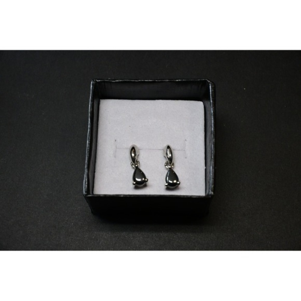 Hematite Drop Earrings in Silver-tone‎ Metal